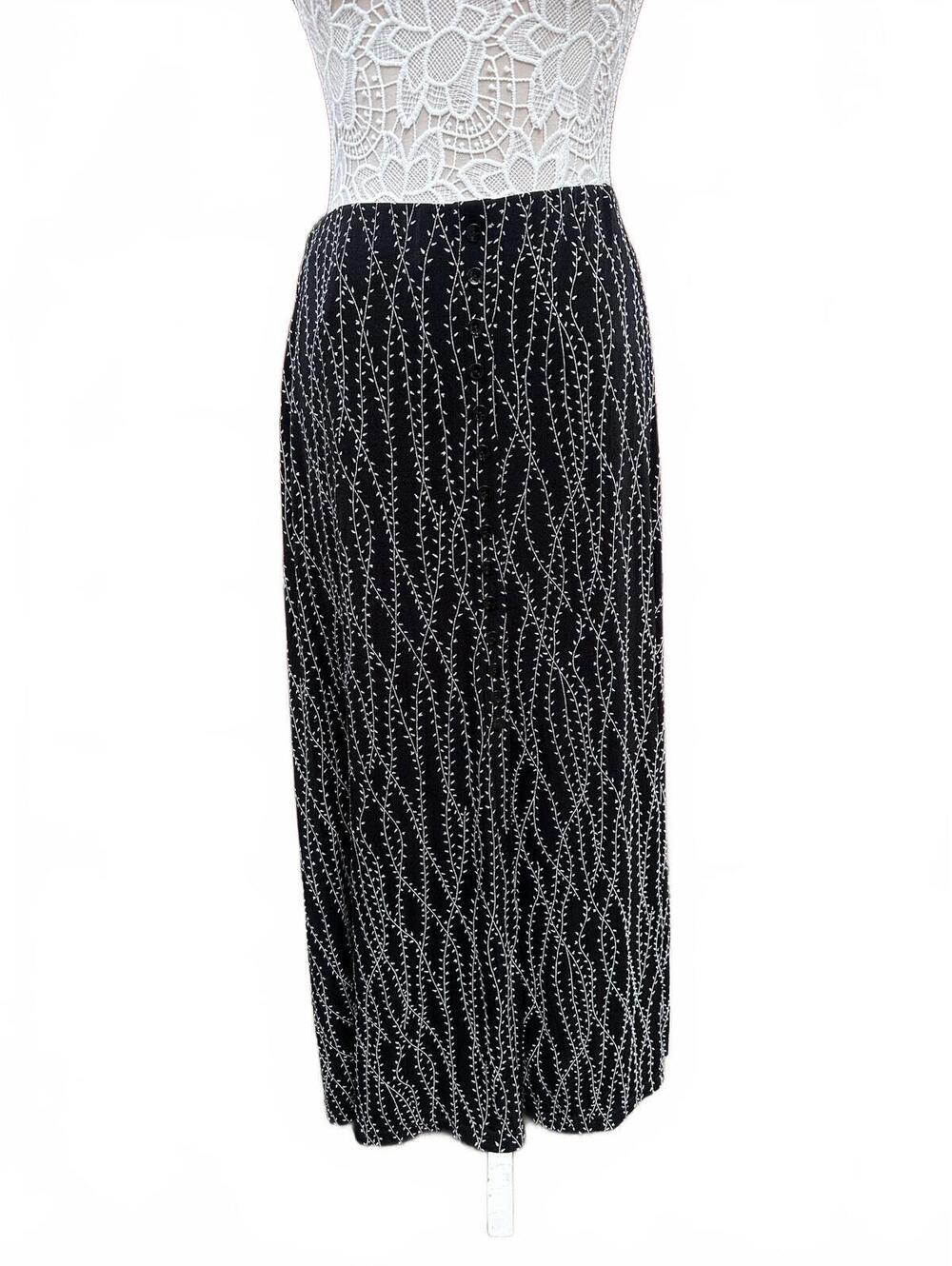 Briggs New York Black and White Patterned Skirt